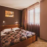 том и нези класик Hotel