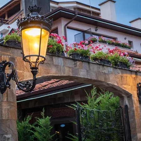 том и нези класик Hotel 3*