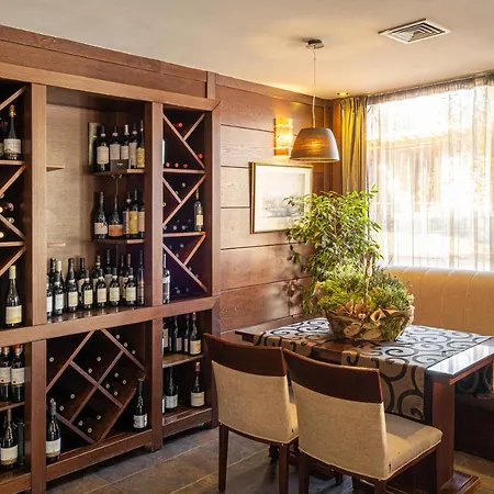 том и нези класик Hotel 3*