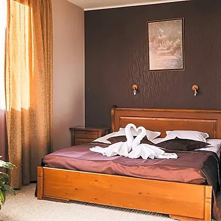 том и нези класик Hotel