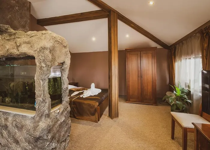 том и нези класик Hotel 3*